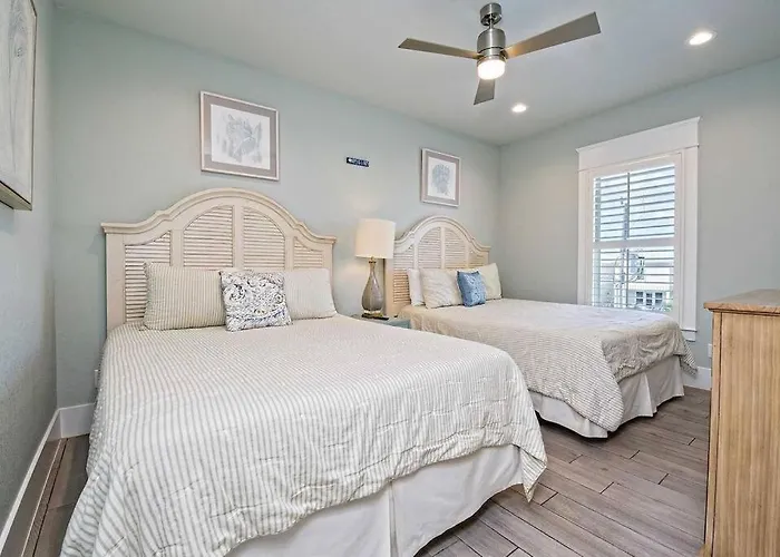 Beachfront~8bedrooms~lemonshello Holiday home Gulf Shores